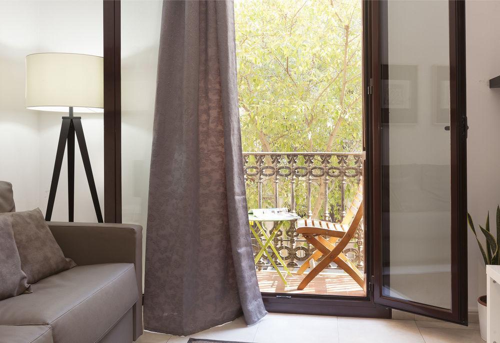 Easy Sleep Gaudi Terrace Apartment Barcelona Exterior photo