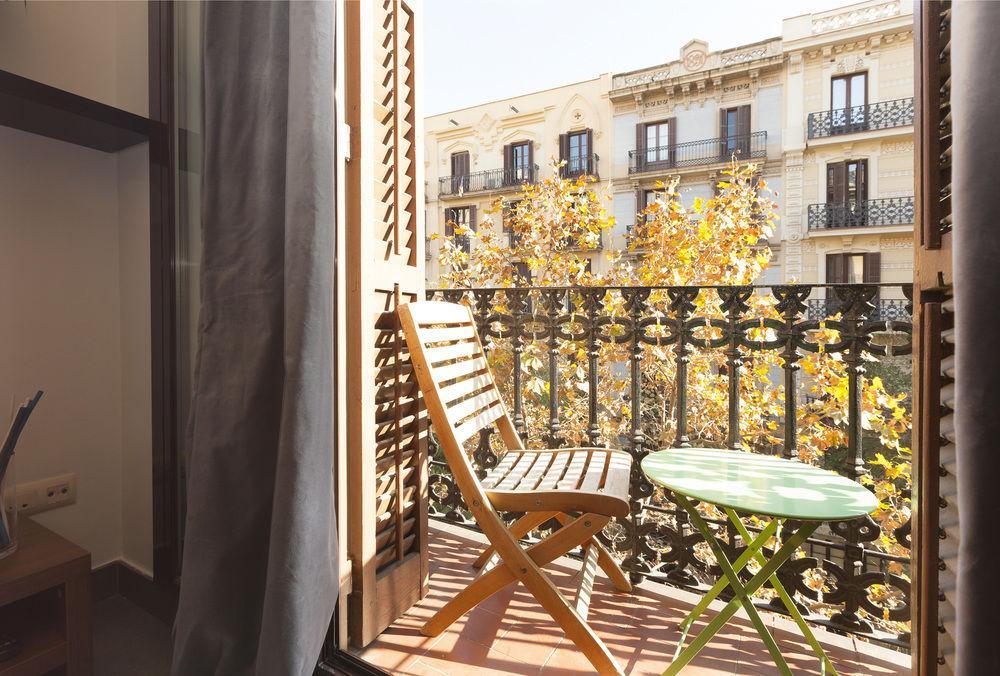 Easy Sleep Gaudi Terrace Apartment Barcelona Exterior photo
