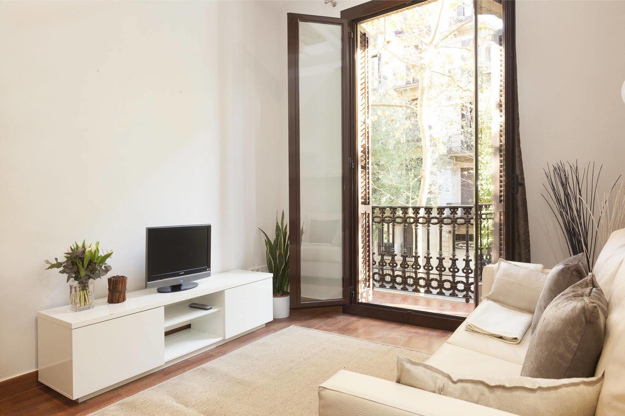 Easy Sleep Gaudi Terrace Apartment Barcelona Exterior photo